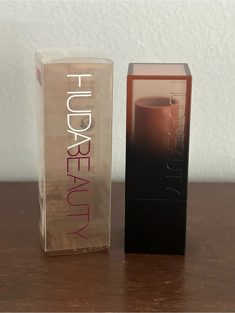 *DISCONTINUED*Huda Beauty Power Bullet Cream Glow Lipstick - Rajah